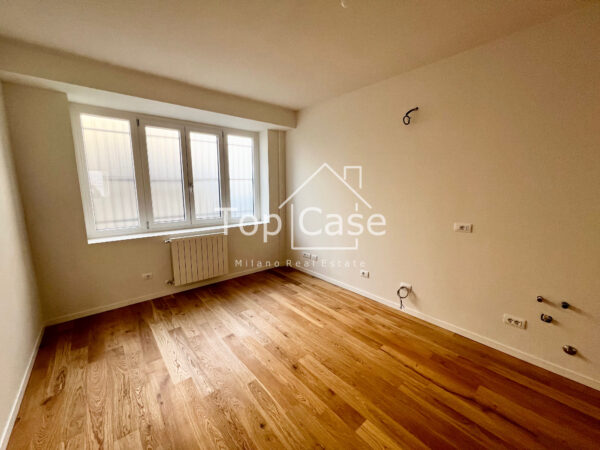 BILOCALE COMPLETAMENTE RISTRUTTURATO affori centro