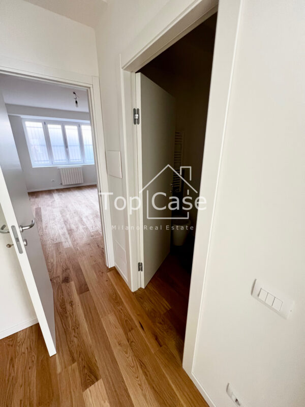 BILOCALE COMPLETAMENTE RISTRUTTURATO affori centro