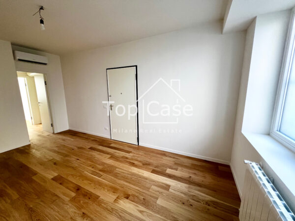 BILOCALE COMPLETAMENTE RISTRUTTURATO affori centro