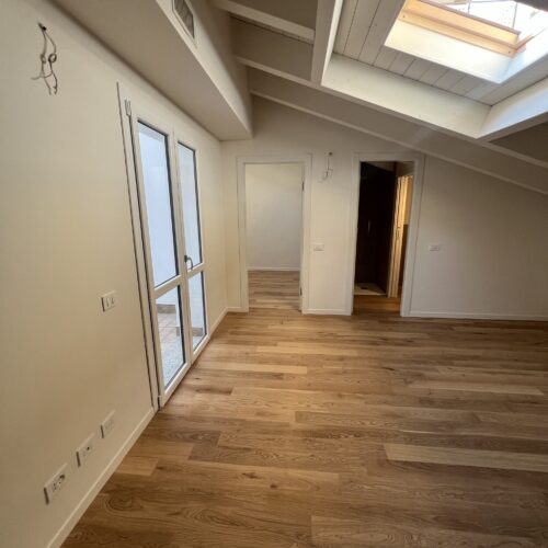 NUOVA COSTRUZIONE BILOCALE MANSARDATO