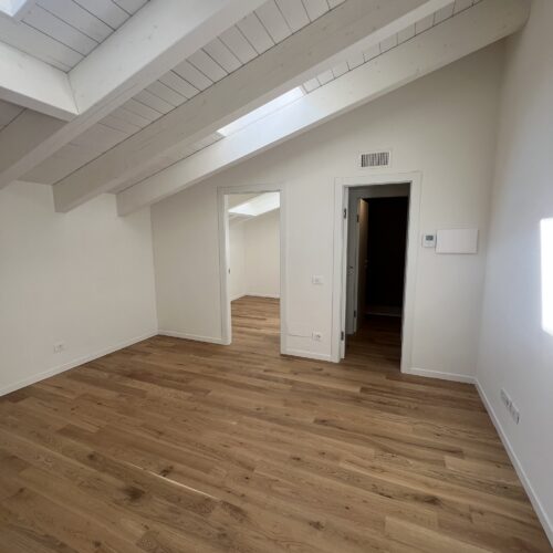 NUOVA COSTRUZIONE BILOCALE MANSARDATO