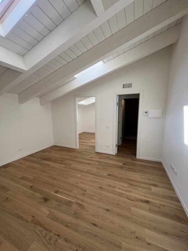 NUOVA COSTRUZIONE BILOCALE MANSARDATO