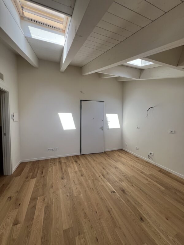 NUOVA COSTRUZIONE BILOCALE MANSARDATO